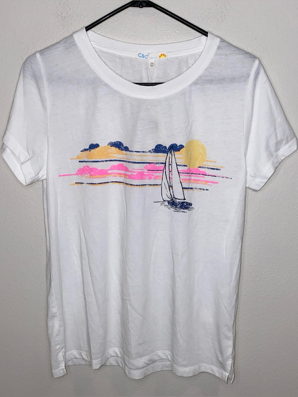 C & C California The Julia Tee White Sunset Boat Size M Everyday Crew NWT